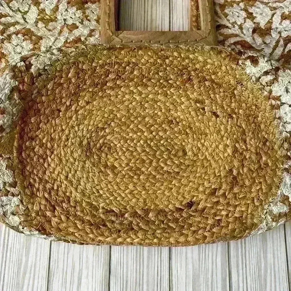 Square wooden handle 100% jute natural tan woven tote bag - Picture 4 of 8